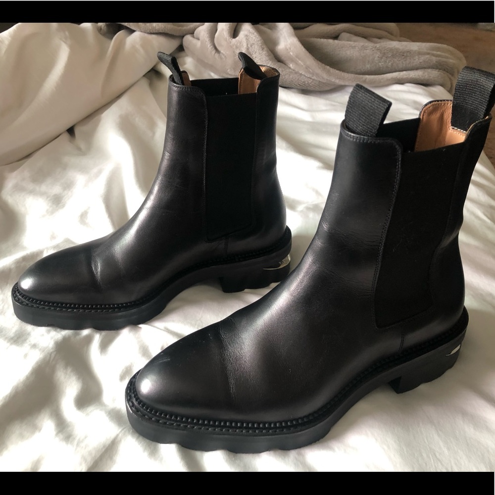 Chelsea boots